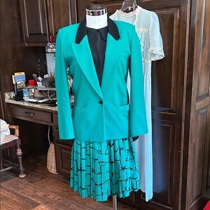 Vintage Sz 8 Jacobson’s Elegant Teal Black Patterned Skirt Suit EVC